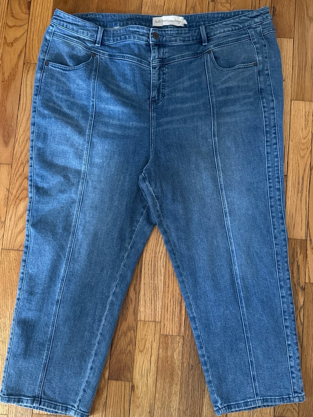 Soft Surroundings Medium Blue Cropped Seam-Front Jeans